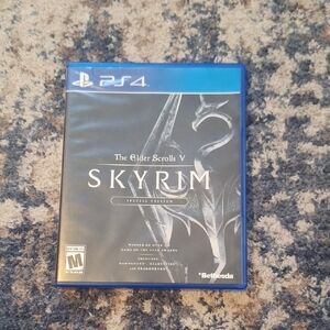 The Elder Scrolls V: Skyrim Special Edition - PS4 Game by (Blue)